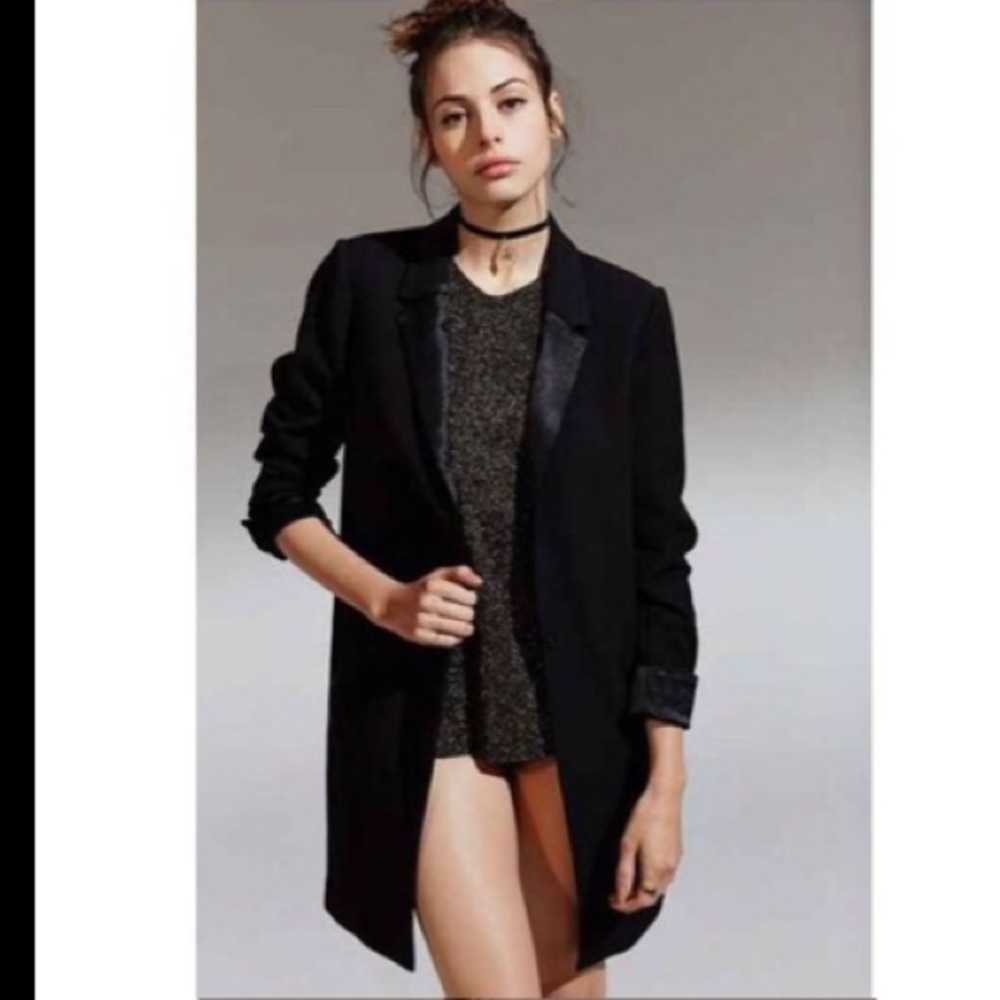 UO Silence + Noise long black blazer with silk lapel Medium